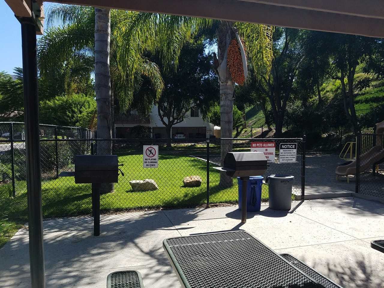 6565 Bell Bluff Avenue - Photo 4 of 14