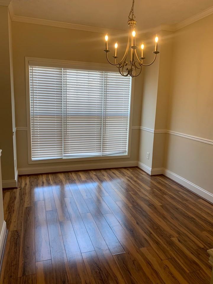 1121 Red Bud St - Photo 3 of 9