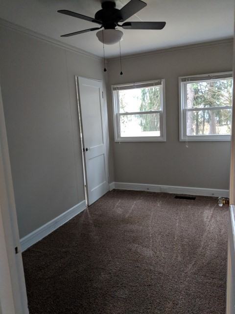 210 E 11th St - Photo 6 of 10
