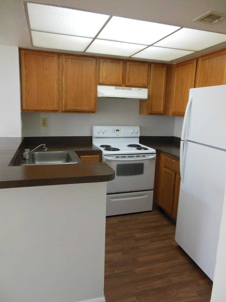 708 Executive Center Dr #33