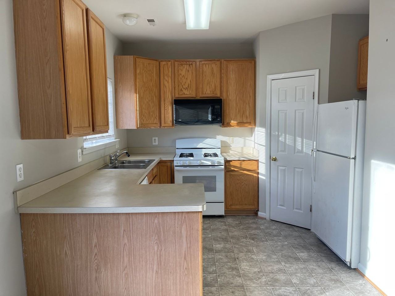 27 Townes Place - Photo 5 of 32