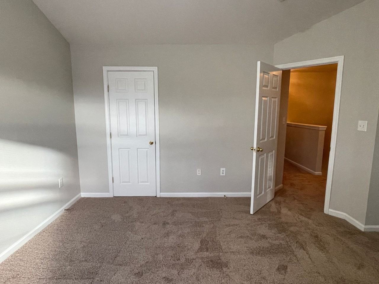 27 Townes Place - Photo 7 of 32