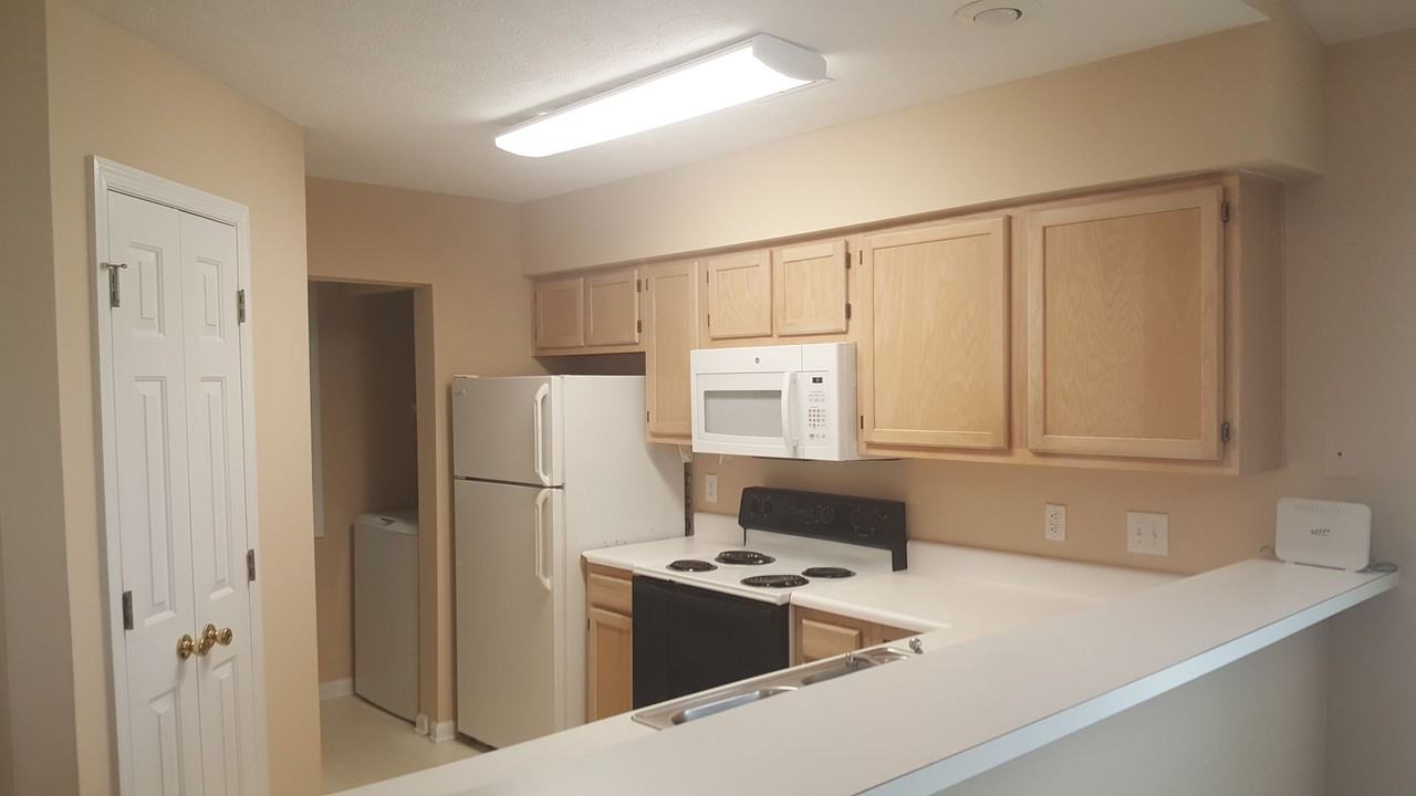 589 Blue River Ct #4G - Photo 2 of 11