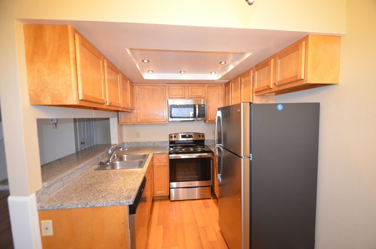 670 Winona Ct #21 - Photo 2 of 10