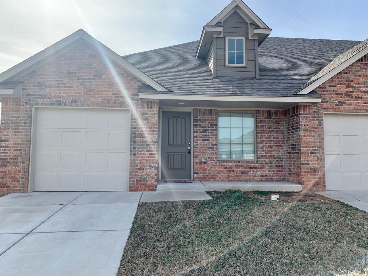 4612 Loch Ln - Photo 2 of 13