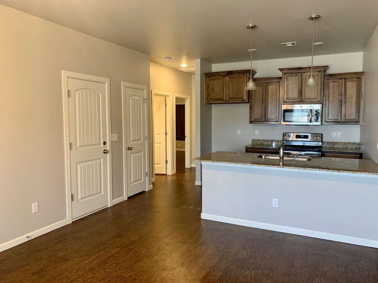 4612 Loch Ln - Photo 4 of 13
