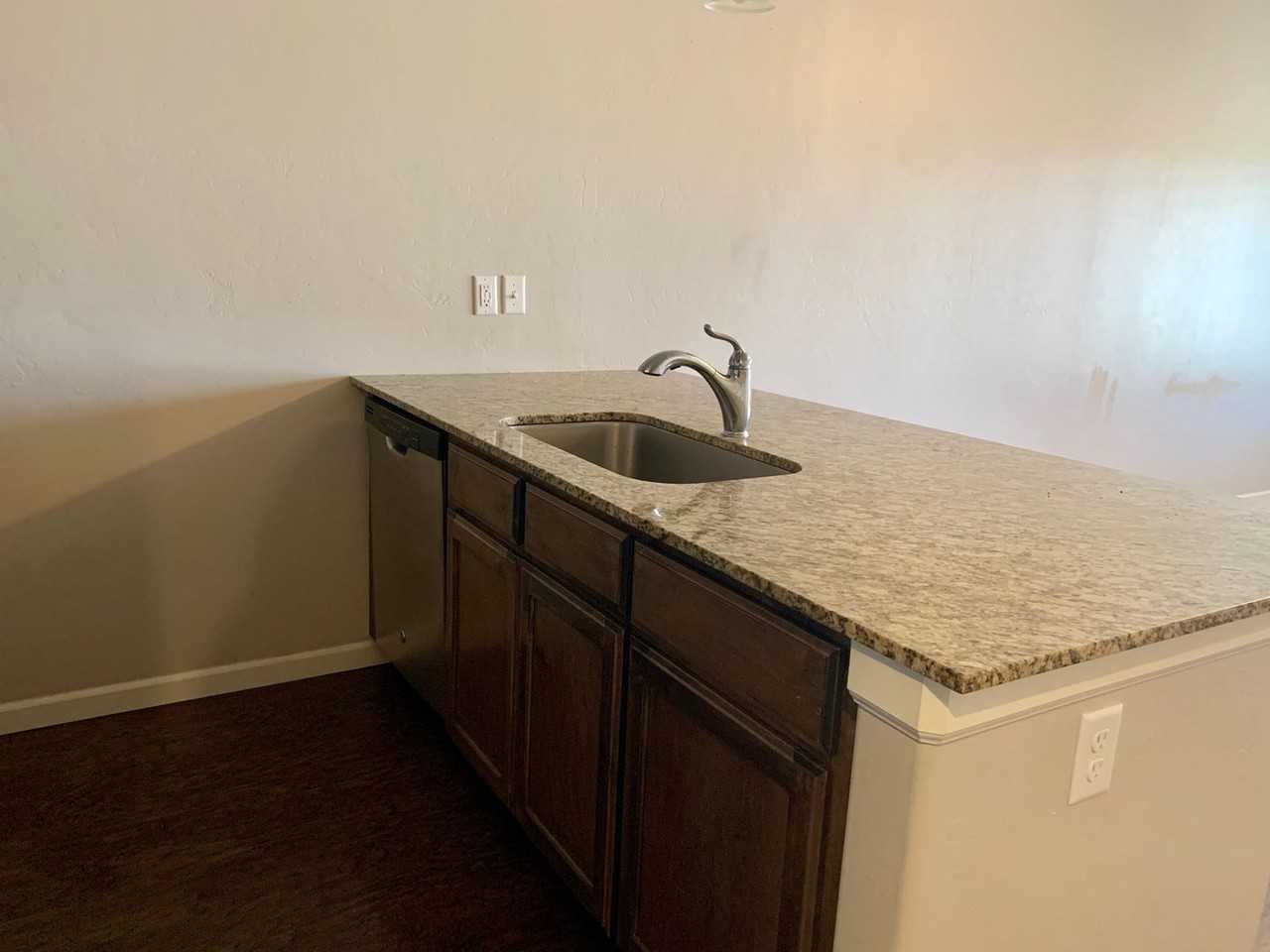 4612 Loch Ln - Photo 7 of 13