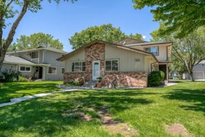 featured image of 661 Oakwood Dr #3