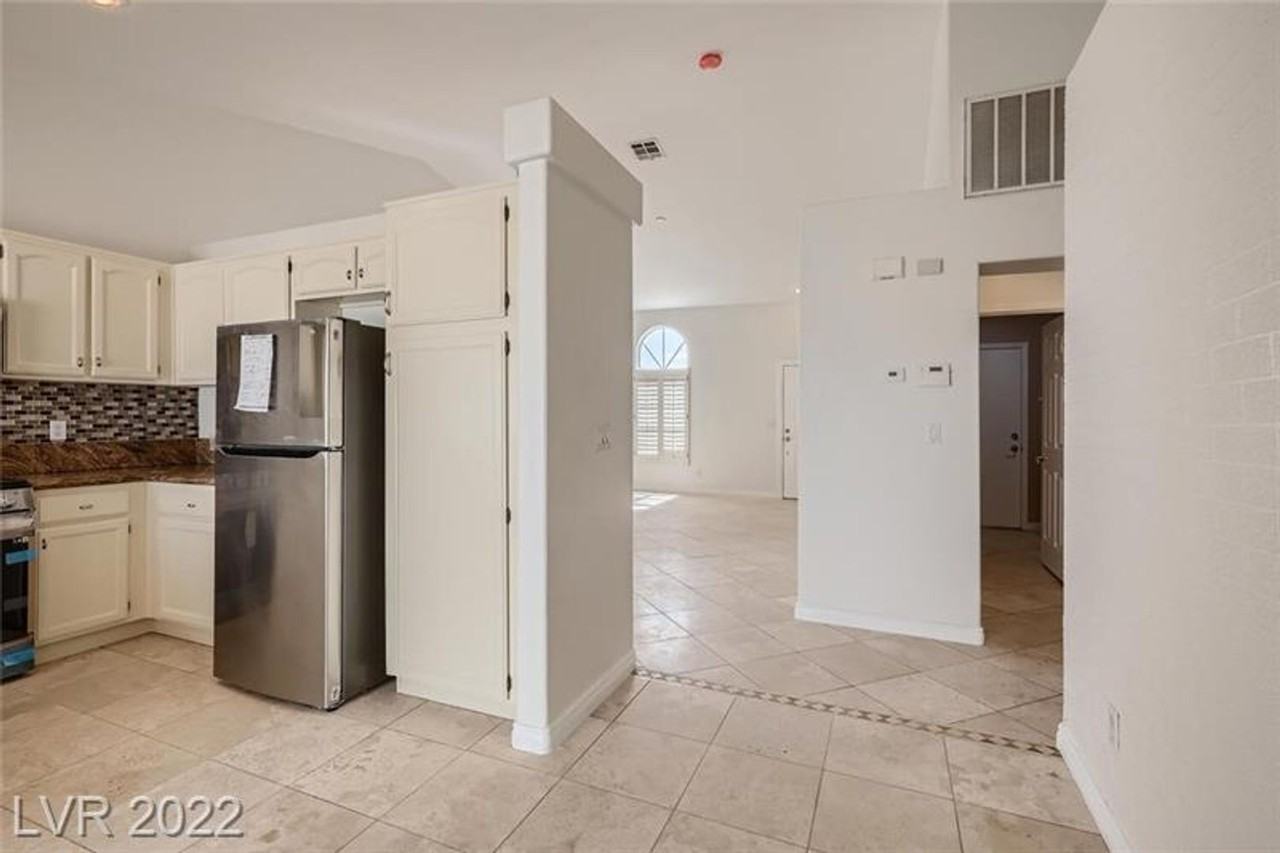 1850 Swallow Hill Ave - Photo 7 of 27