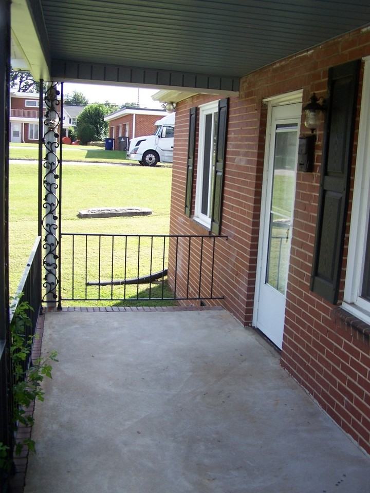 1508 1506, 1508 Locust Ave. - 1506 Locust Ave. - Photo 2 of 7