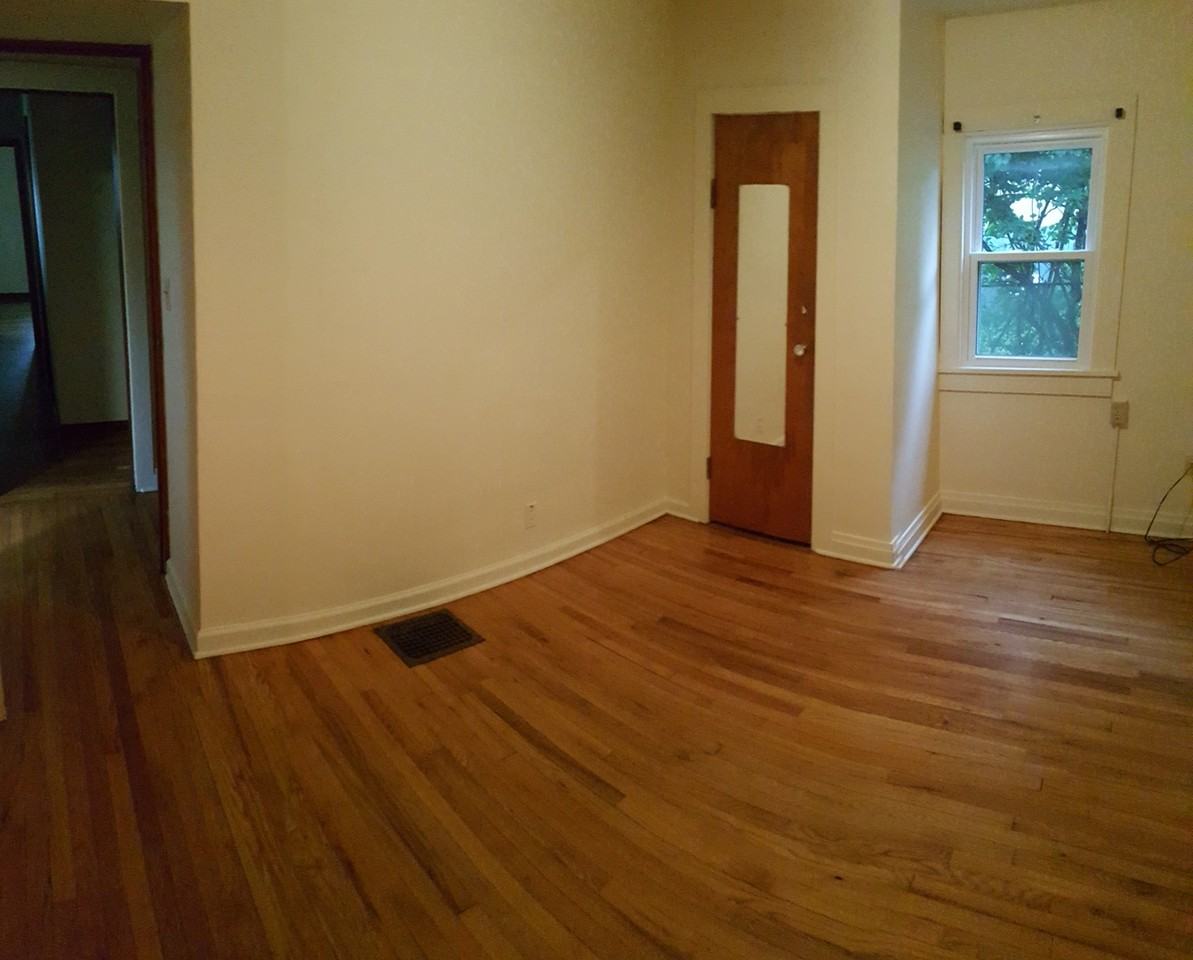 312 E 17th St - Photo 4 of 8