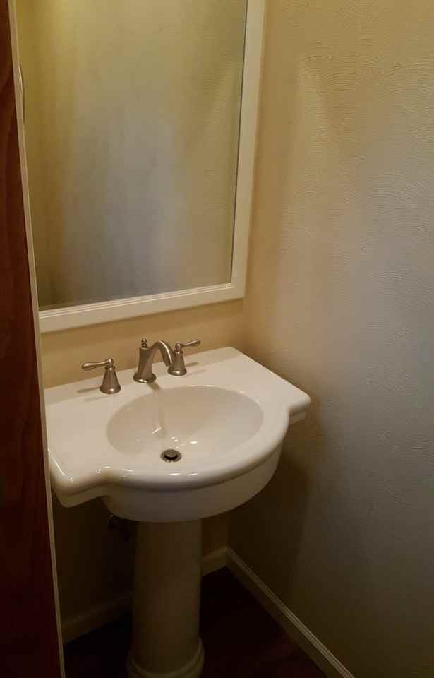 312 E 17th St - Photo 7 of 8