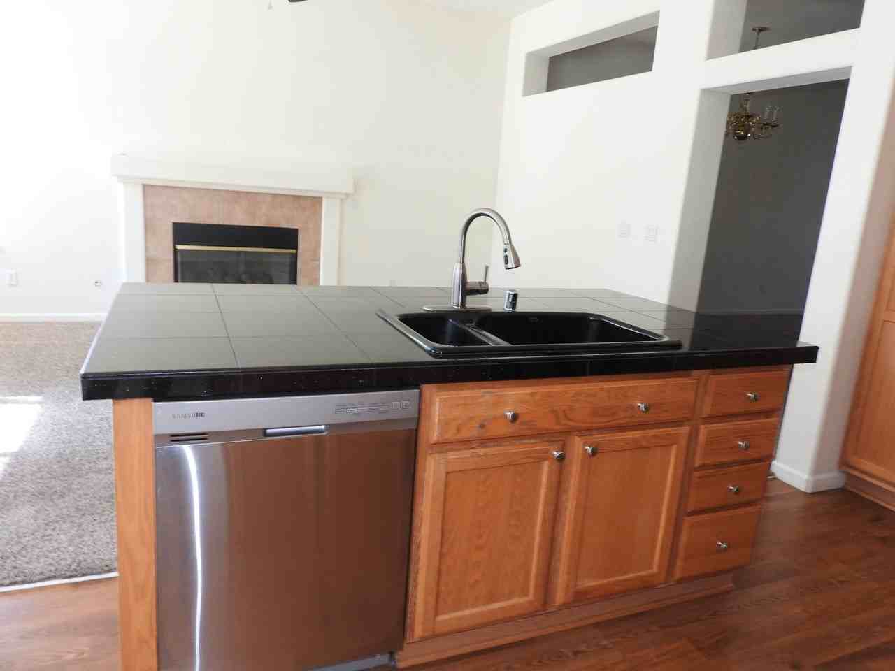 6940 Cherry Ridge Cir - Photo 4 of 18