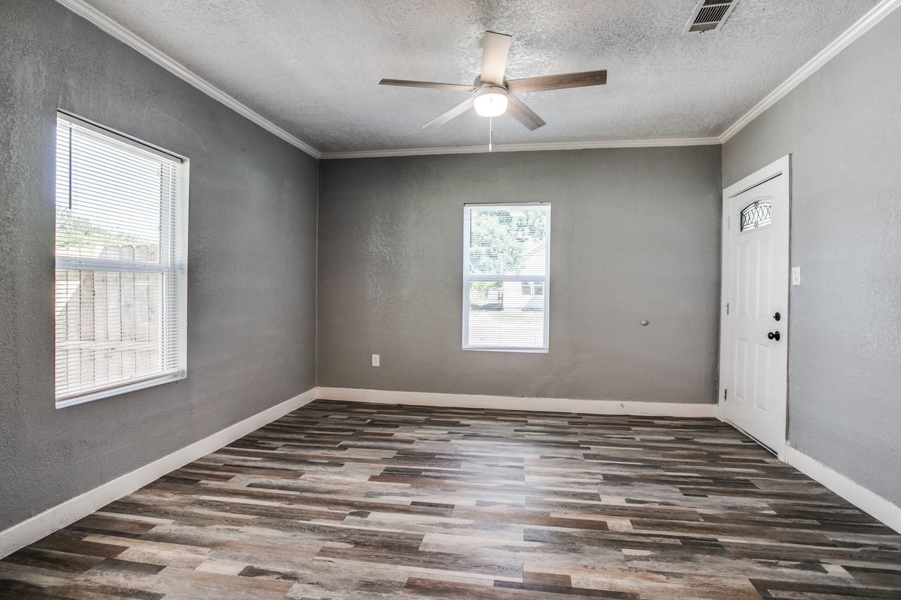 1920 Missouri Ave - Photo 6 of 25