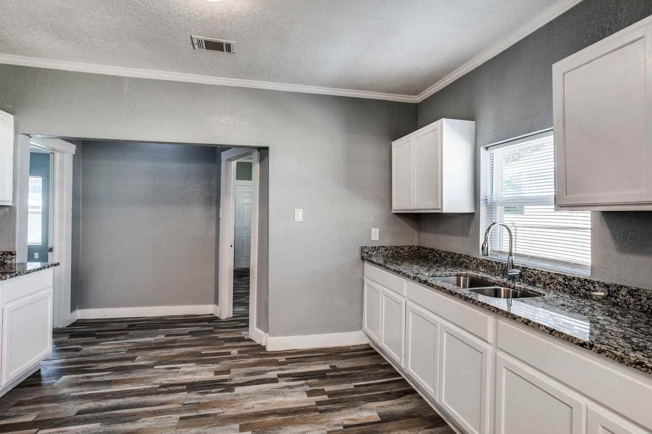 1920 Missouri Ave - Photo 5 of 25