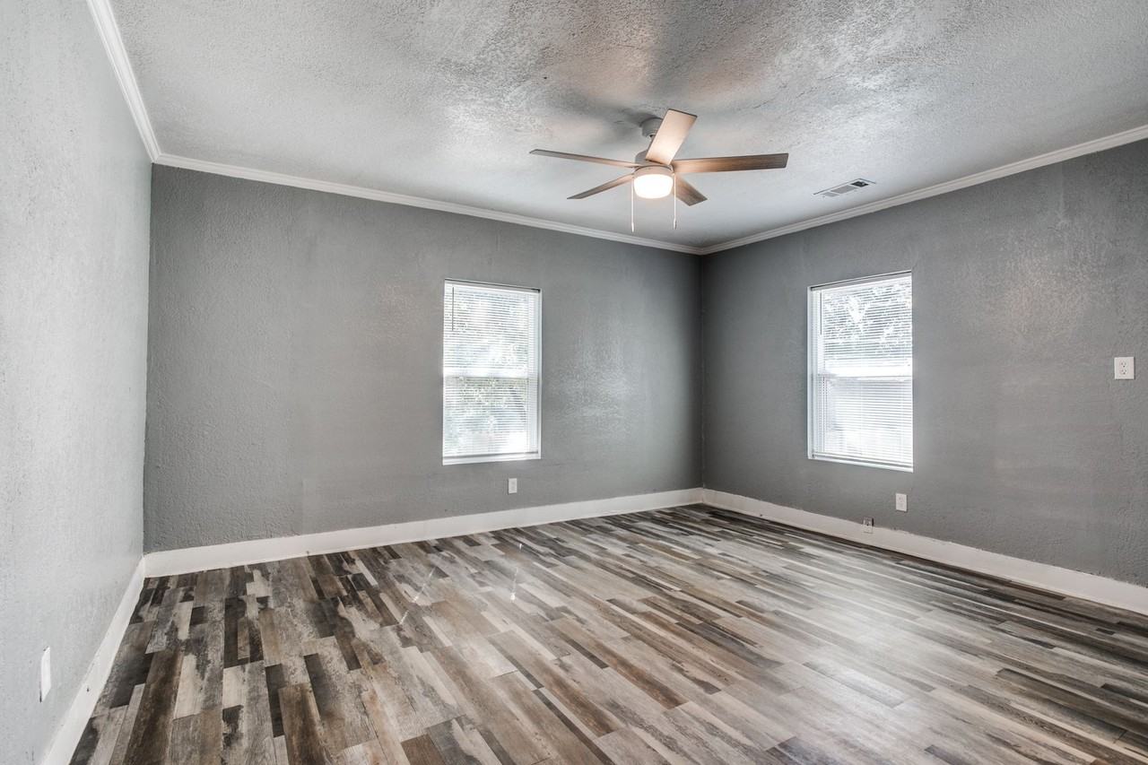 1920 Missouri Ave - Photo 3 of 25