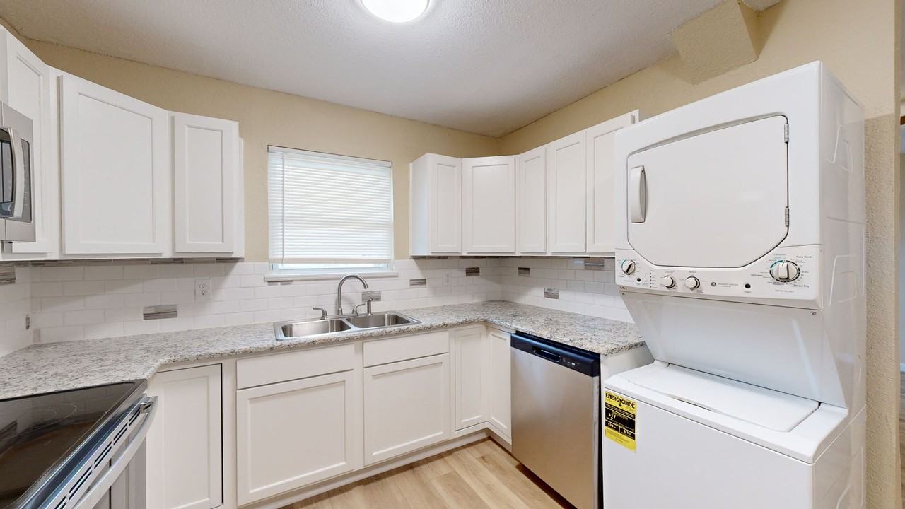 1203 Charisse St #B - Photo 2 of 14