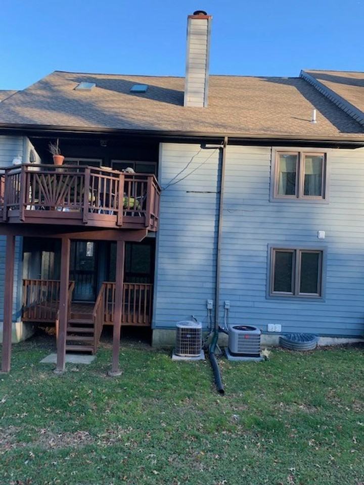 121 Foxfire Dr - Photo 3 of 26