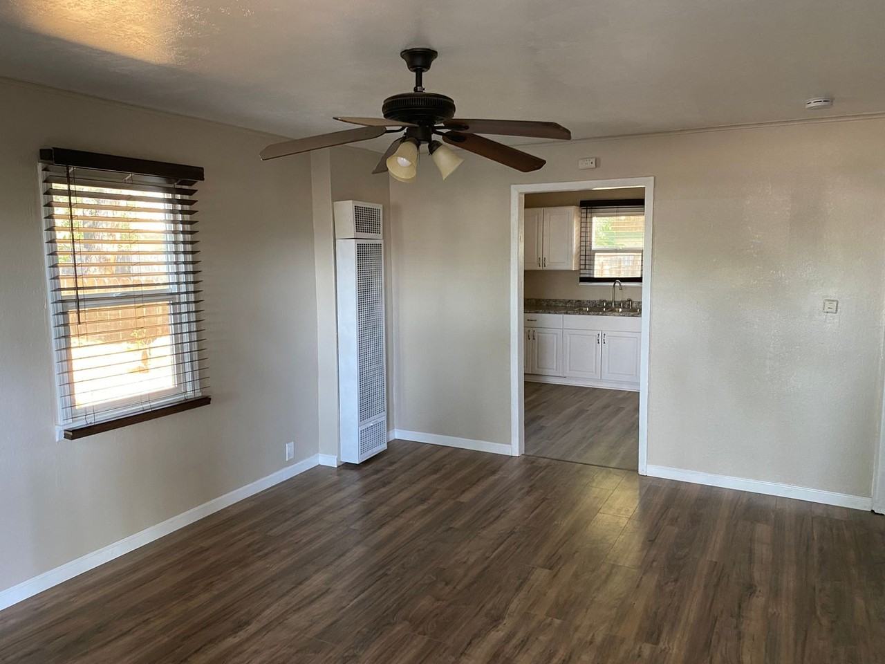 3070 School St - Photo 2 of 14