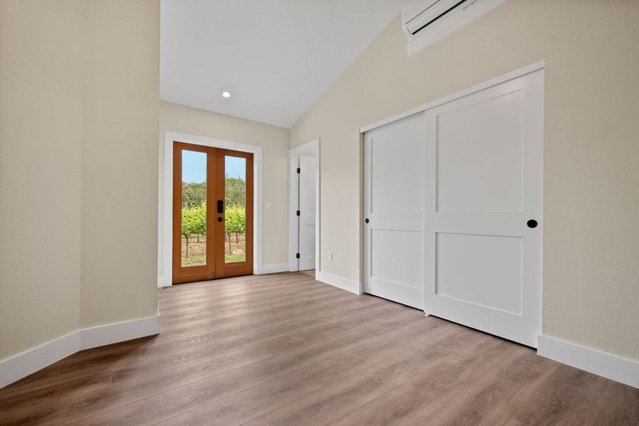 15002 Chalk Hill Road - Photo 7 of 20