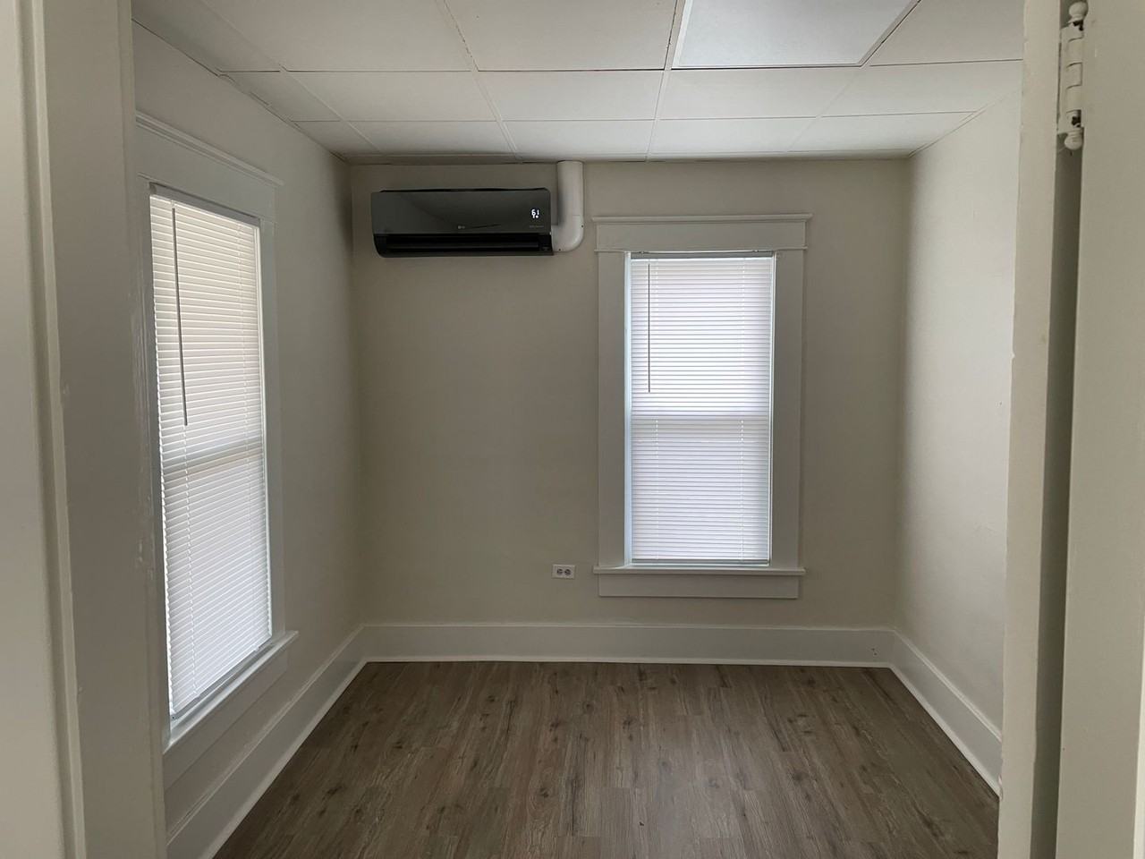 210 12th St - Photo 4 of 13