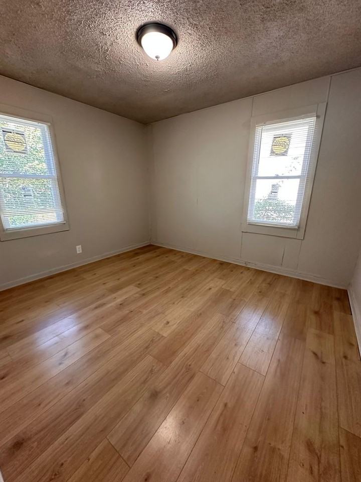 3332 Norton Ave - Photo 3 of 9