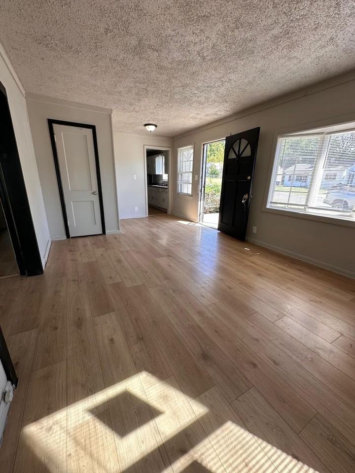 3332 Norton Ave - Photo 6 of 9