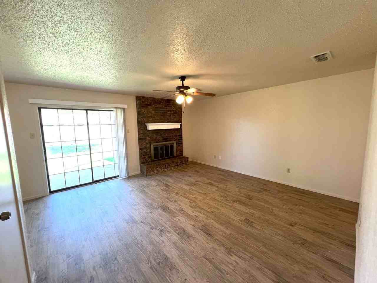 5526 Fordham St - Photo 3 of 15