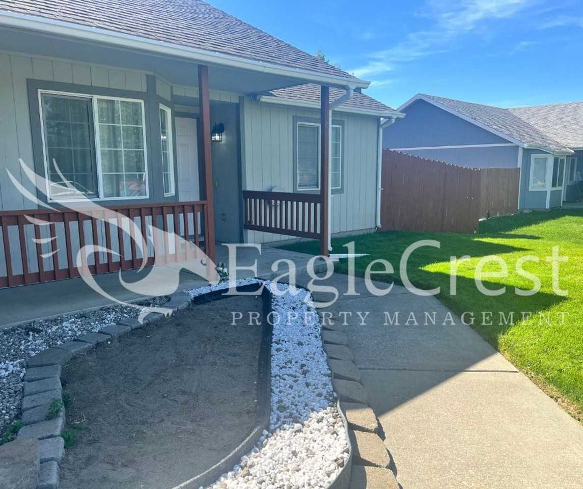 360 Ne 14th Ave - Photo 3 of 35