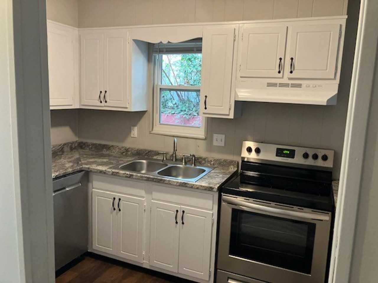 Myrtle Garden Apartments - Photo 3 of 19