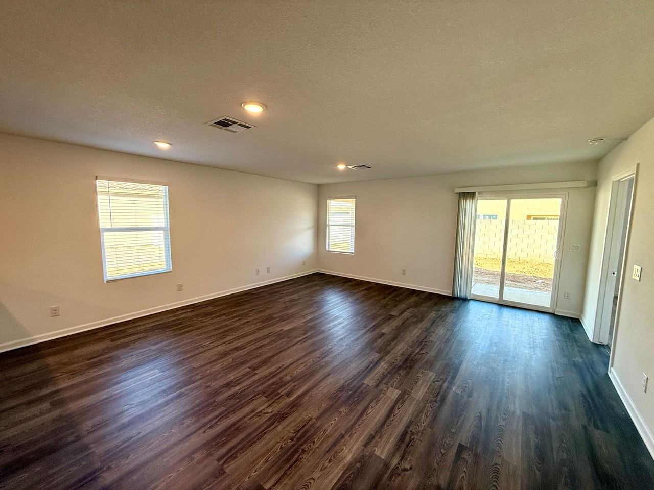 3615 E Angelina Dr - Photo 6 of 37