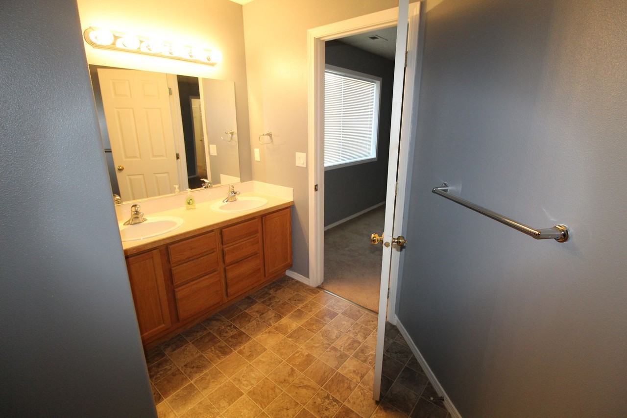 12605 W 8th Ave - Photo 5 of 27