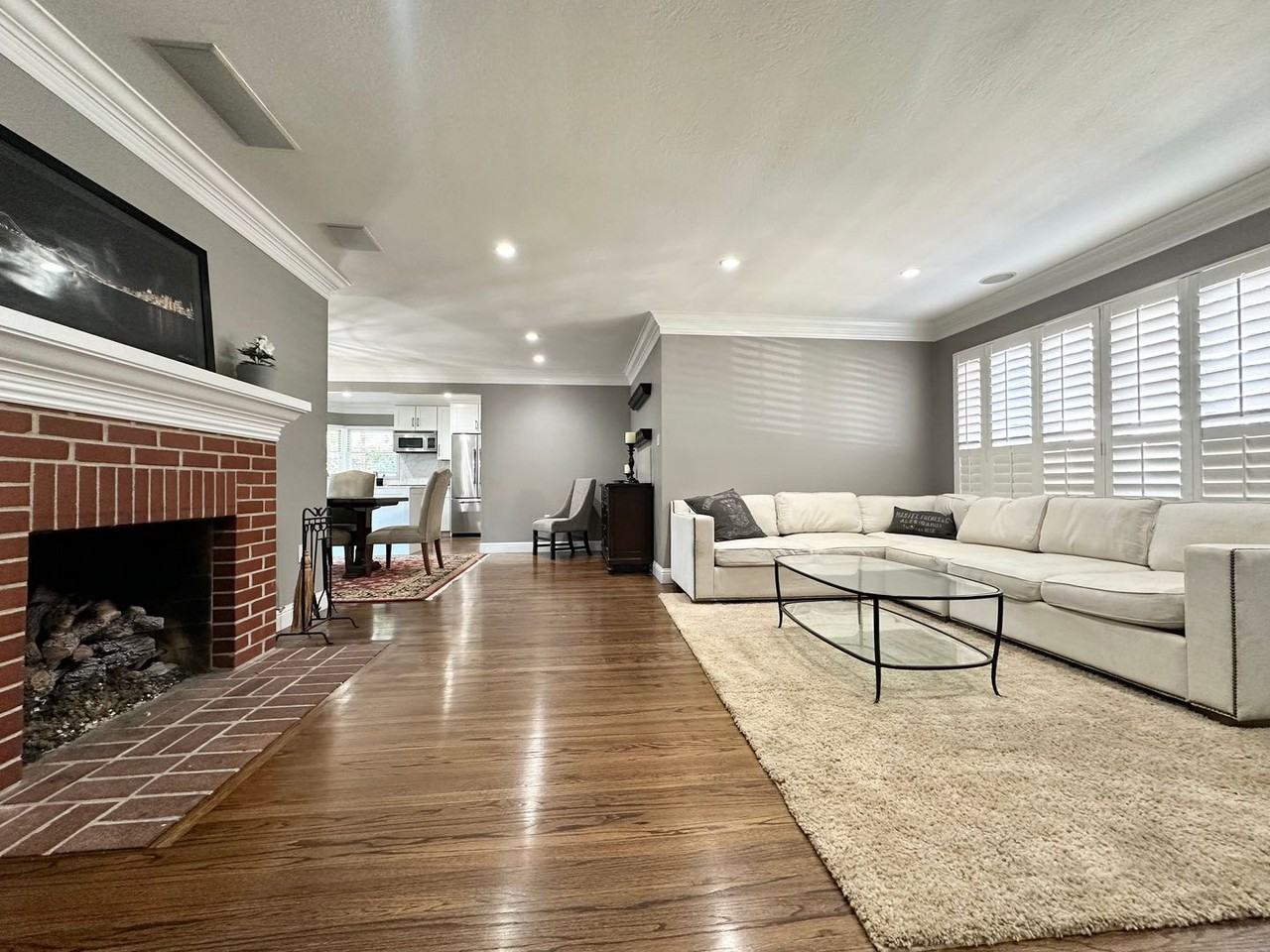 1819 Almond Ave - Photo 3 of 18