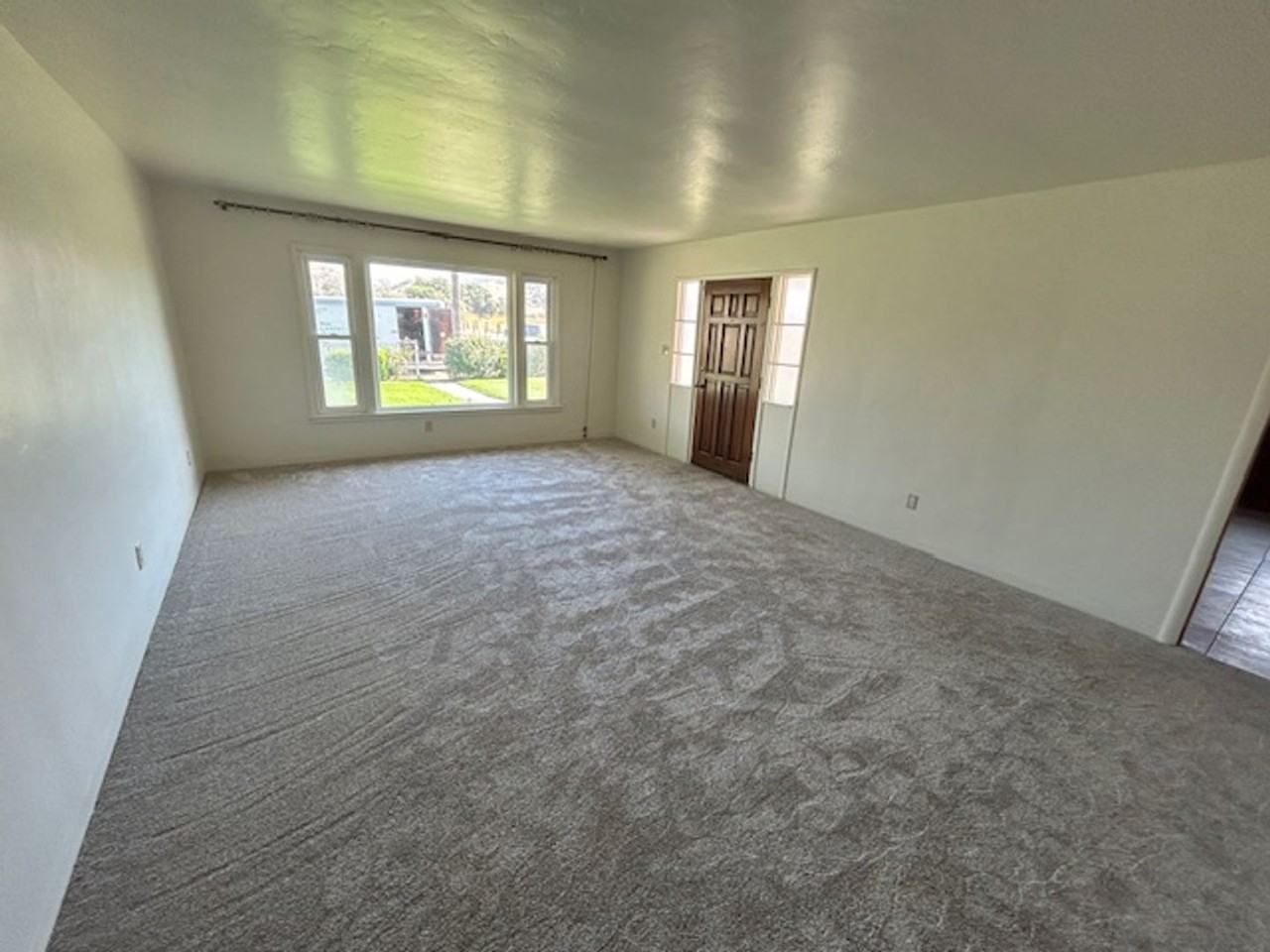 30547 Mehrten Dr - Photo 2 of 10