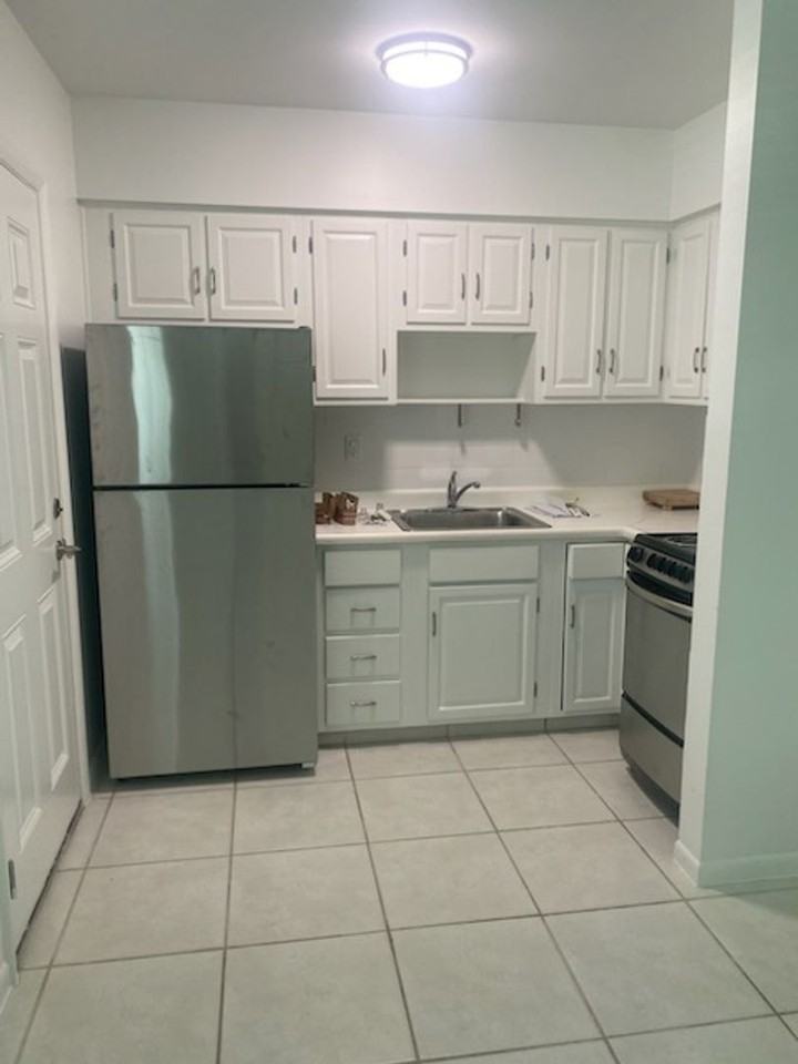 190 190 N Collier Blvd. I 7 - Photo 2 of 6