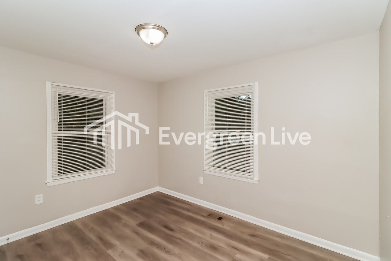 1404 Hateras Ave - Photo 5 of 12