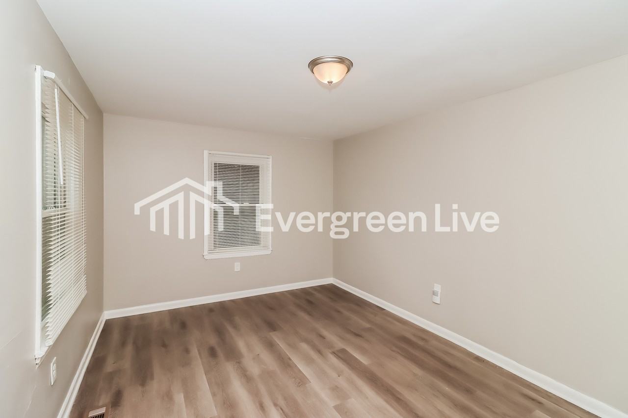 1404 Hateras Ave - Photo 7 of 12