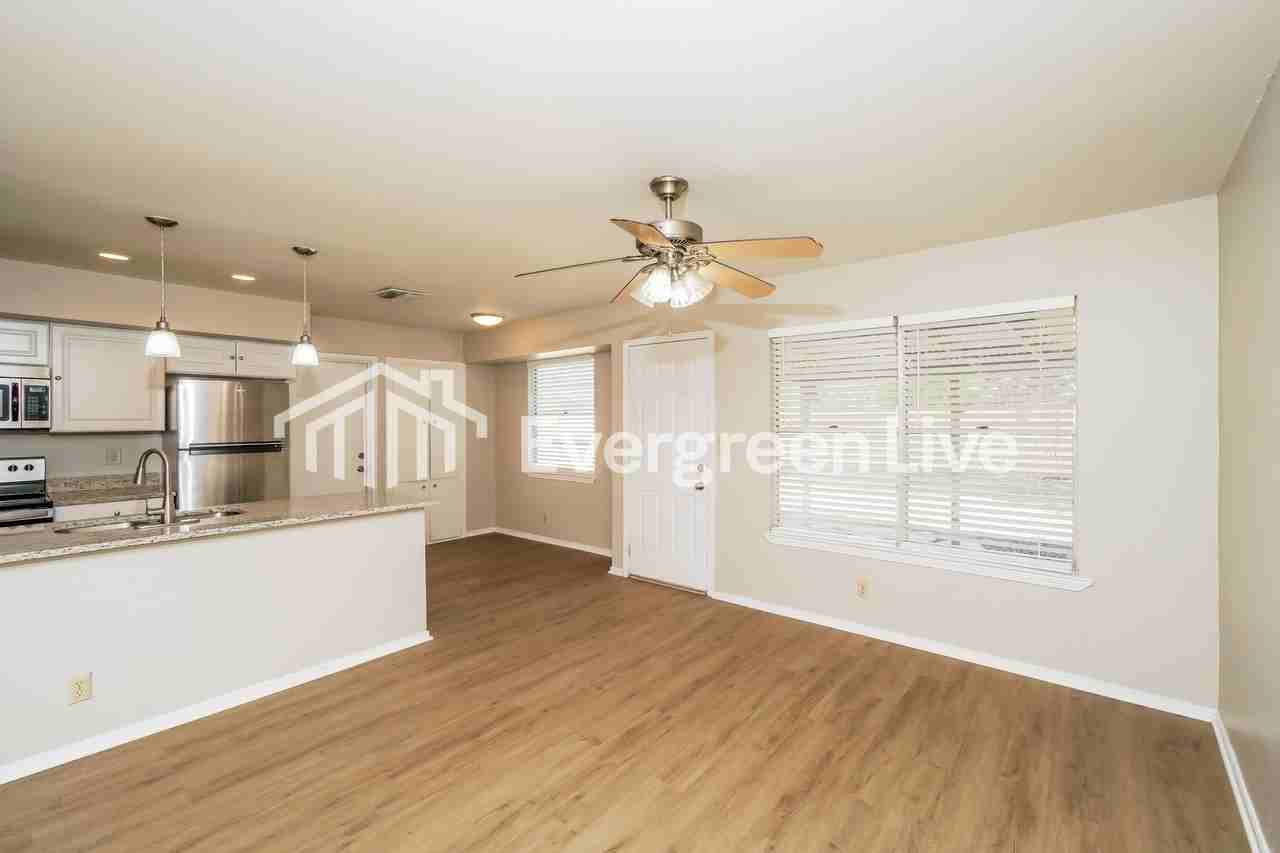 7203 Glen Hvn - Photo 3 of 14