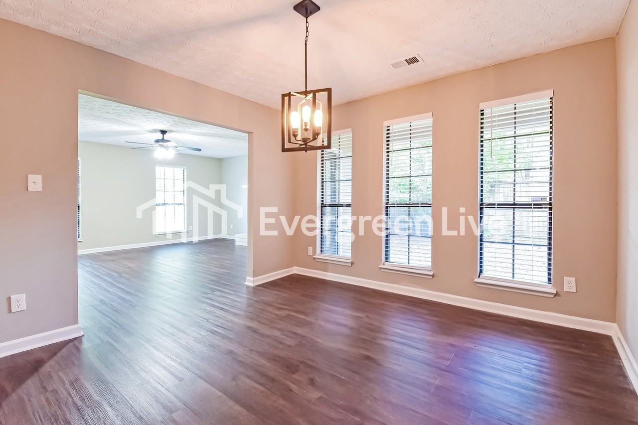 8923 Gardener Dr - Photo 3 of 15