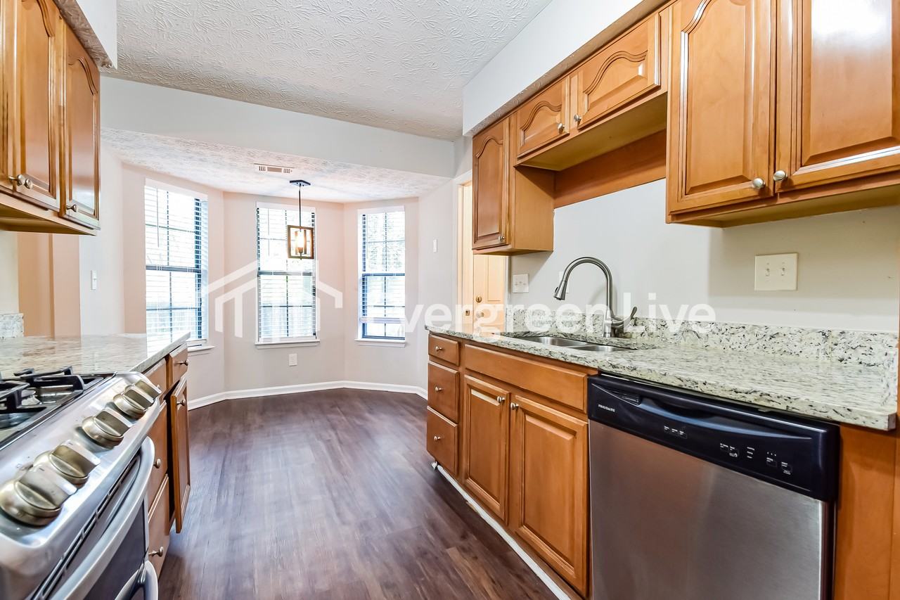 8923 Gardener Dr - Photo 5 of 15
