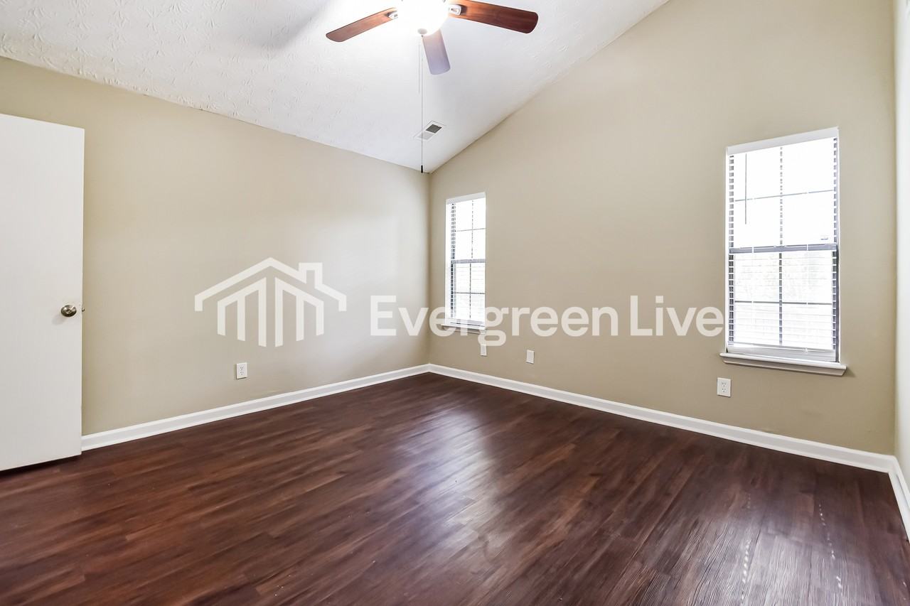 8923 Gardener Dr - Photo 7 of 15