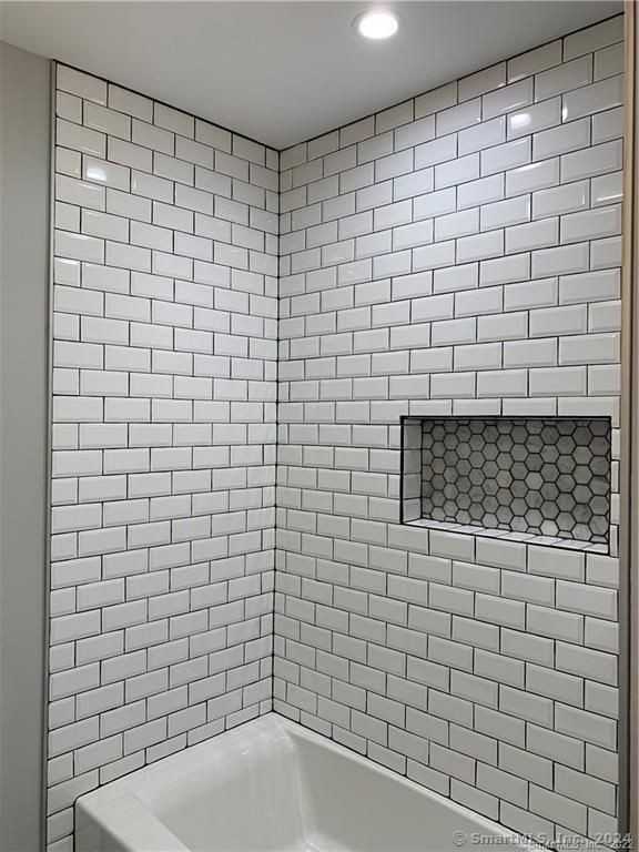 130 Evelyn St - Photo 3 of 15