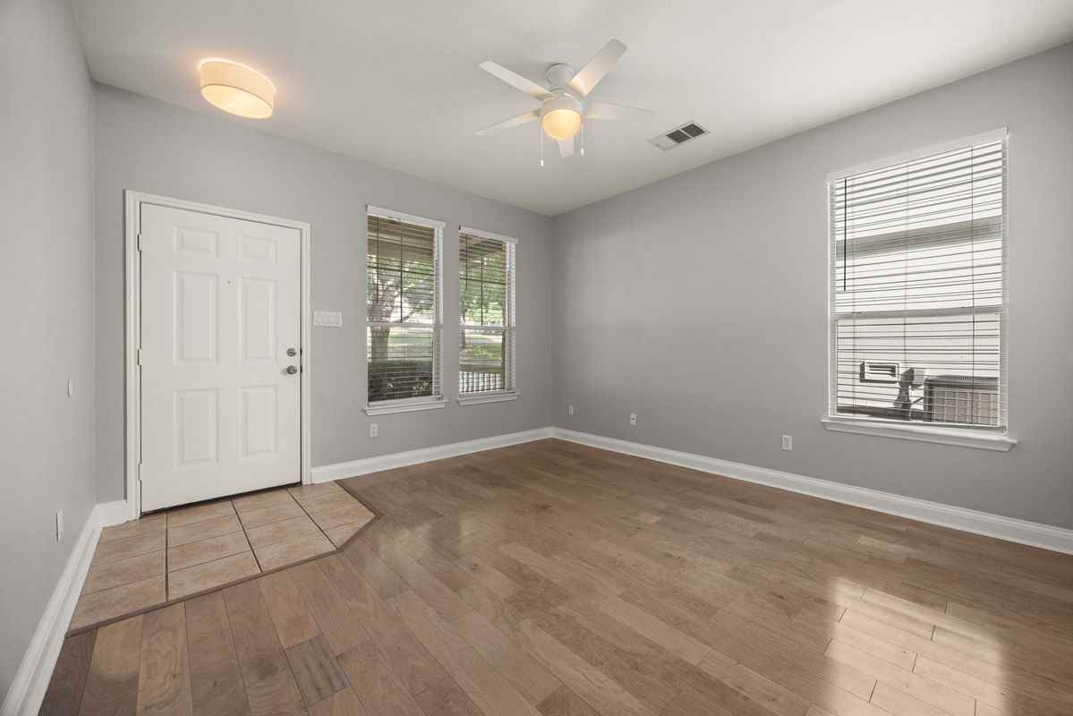 8321 Empress Blvd - Photo 2 of 15