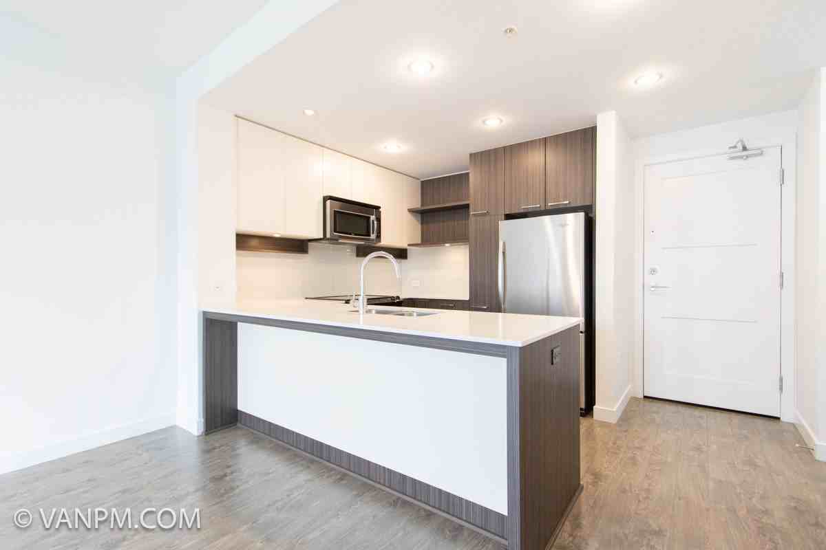 608 Como Lake Avenue #316 - Photo 3 of 17
