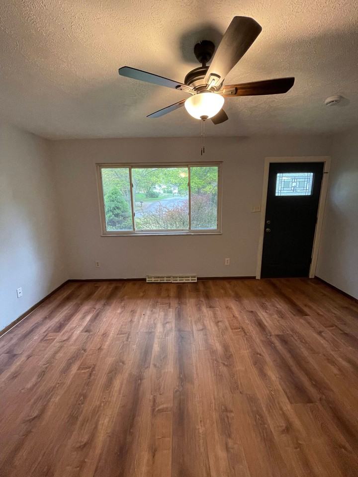 575 Joan St #NA - Photo 2 of 20