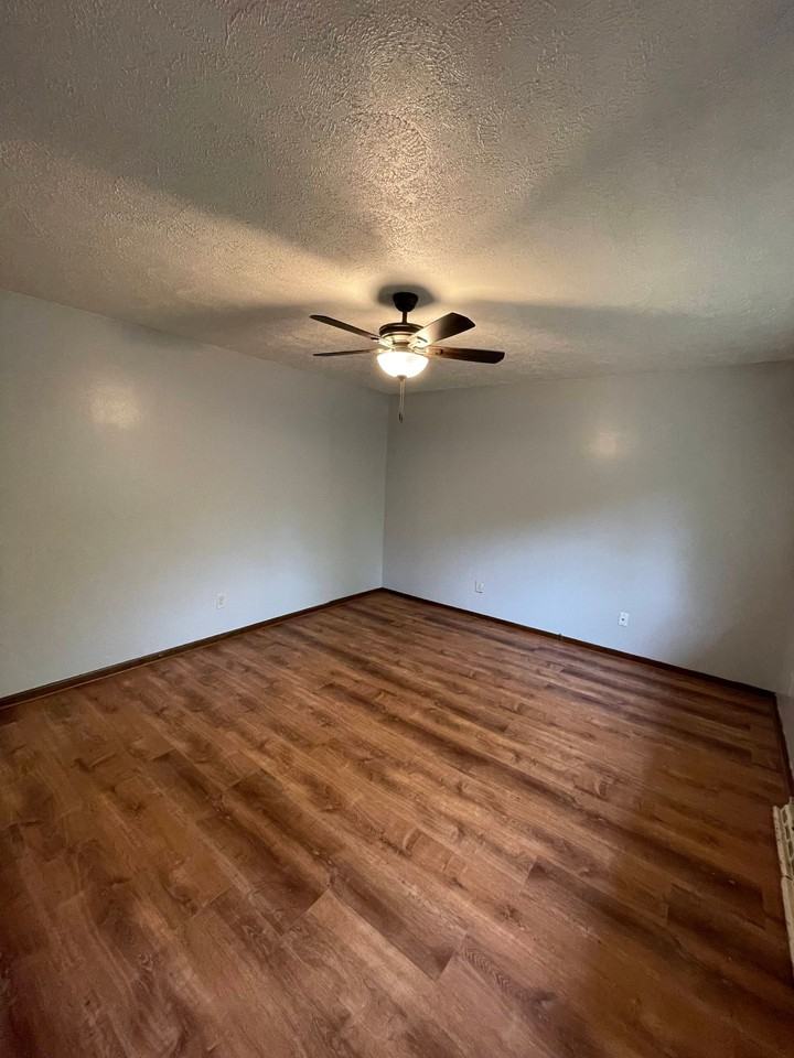 575 Joan St #NA - Photo 3 of 20