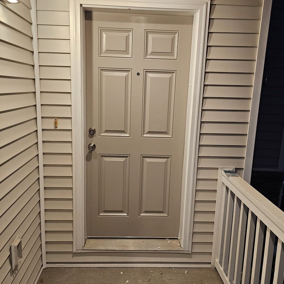 305 Roberts St Ne #NA - Photo 2 of 18