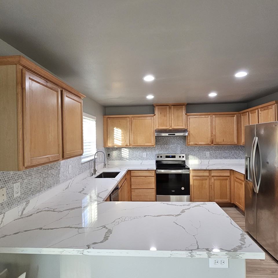 305 Roberts St Ne #NA - Photo 3 of 18