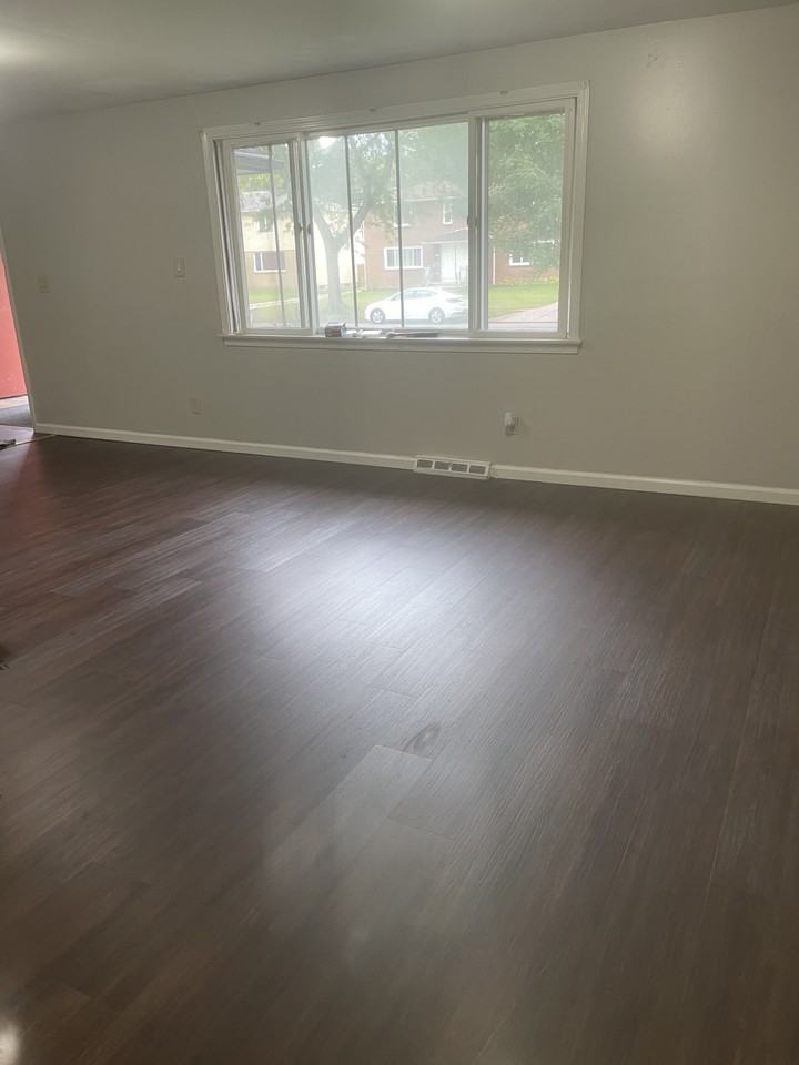 212 Sunshine Dr #LEFT - Photo 3 of 30