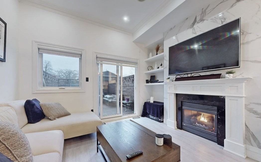 12 Joseph Salsberg Lane - Photo 2 of 33
